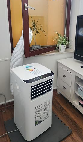 Daniela K. mit ihrer GREIF PRO Klimaanlage